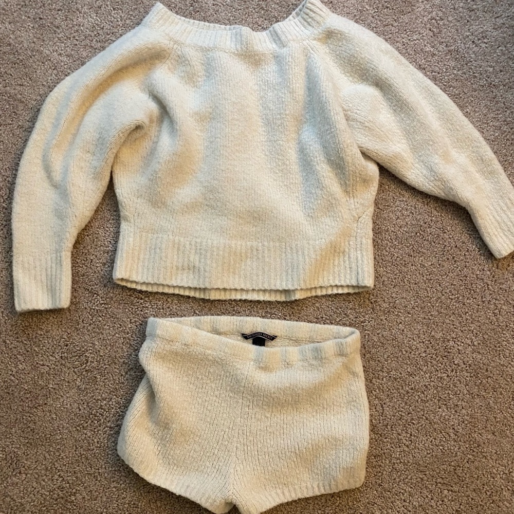 Victoria’s Secret Lounge Set